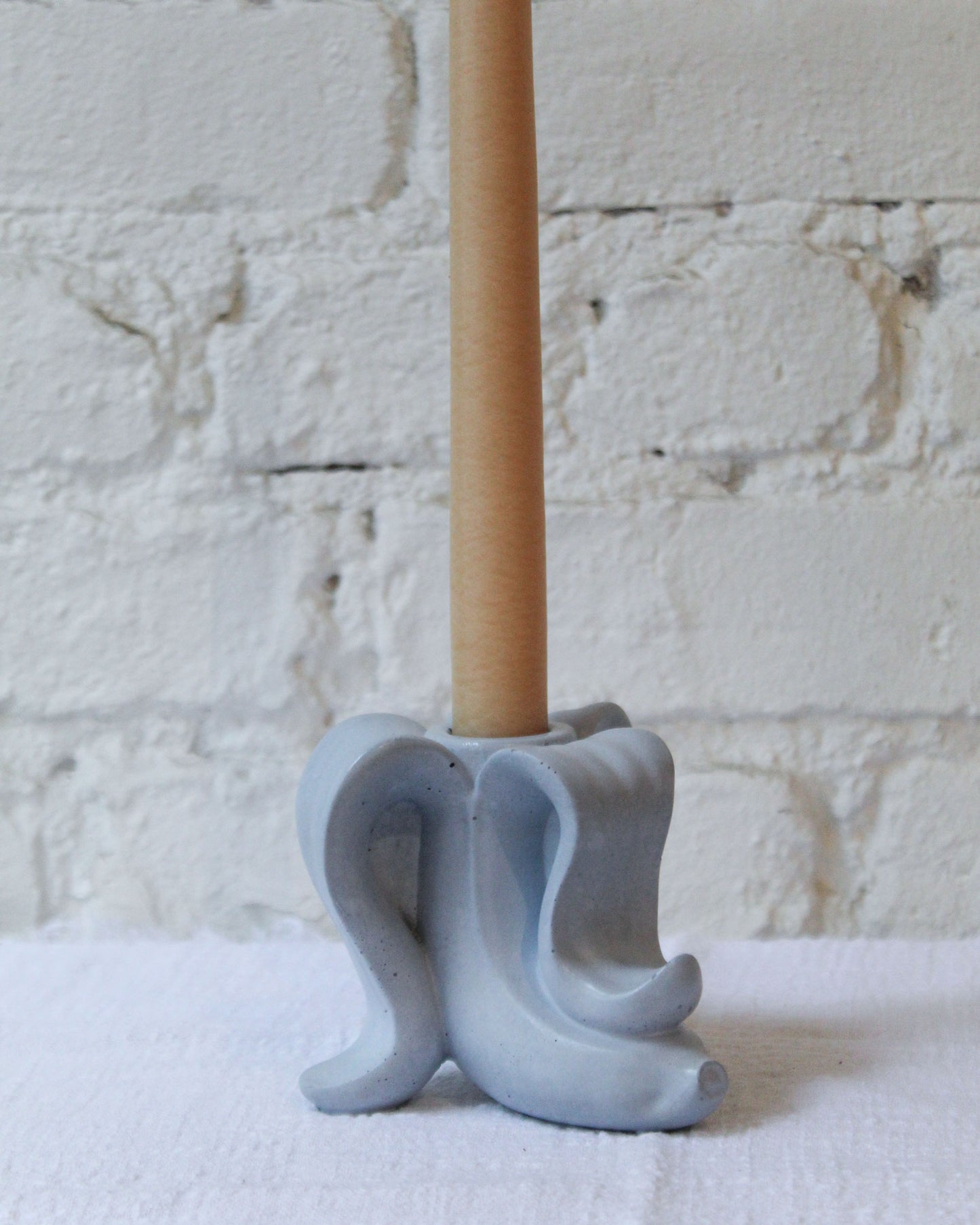 9 CHRISTOPHER Banana Concrete Candle Holder in Blue