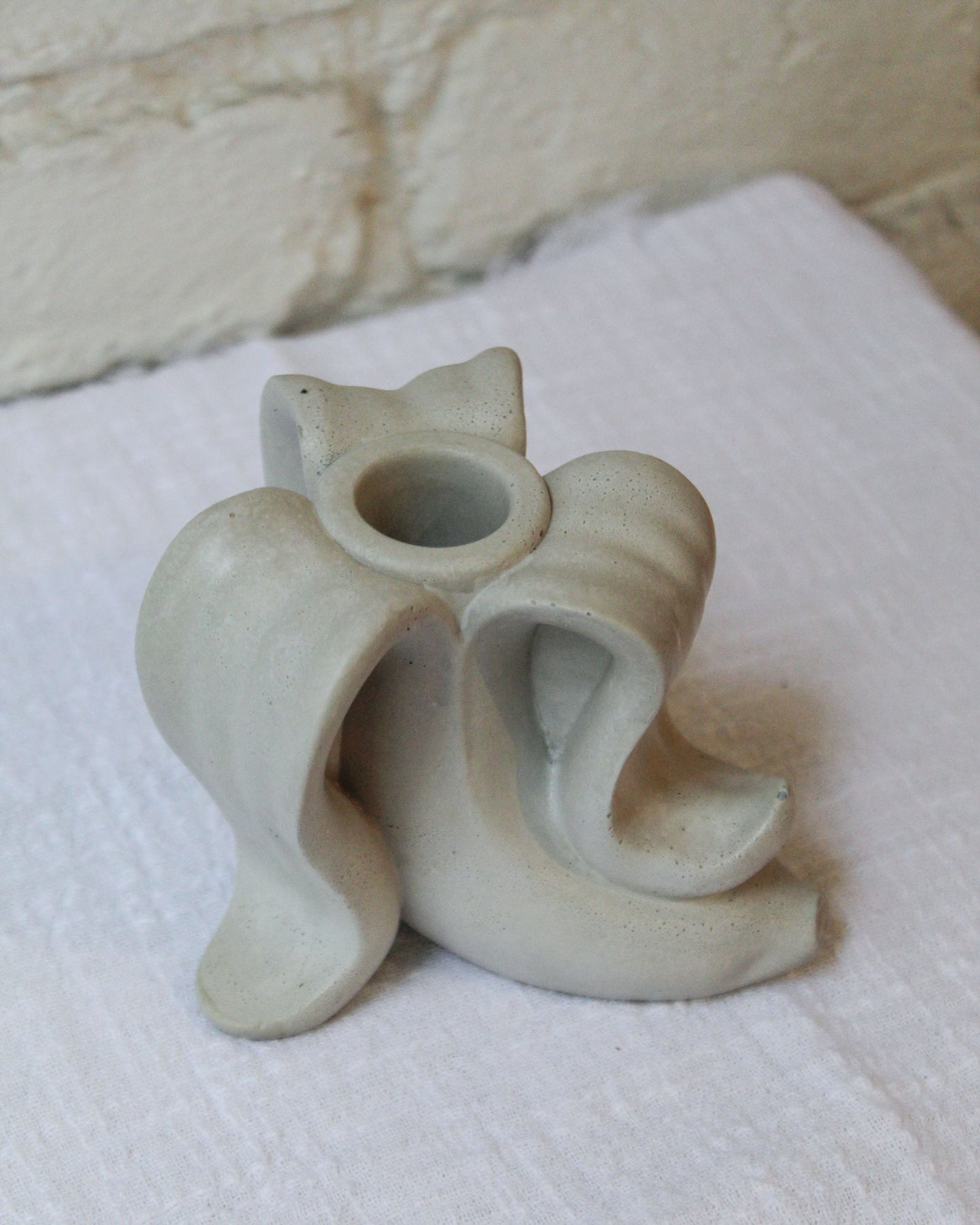 9 CHRISTOPHER Banana Concrete Candle Holder in Grey