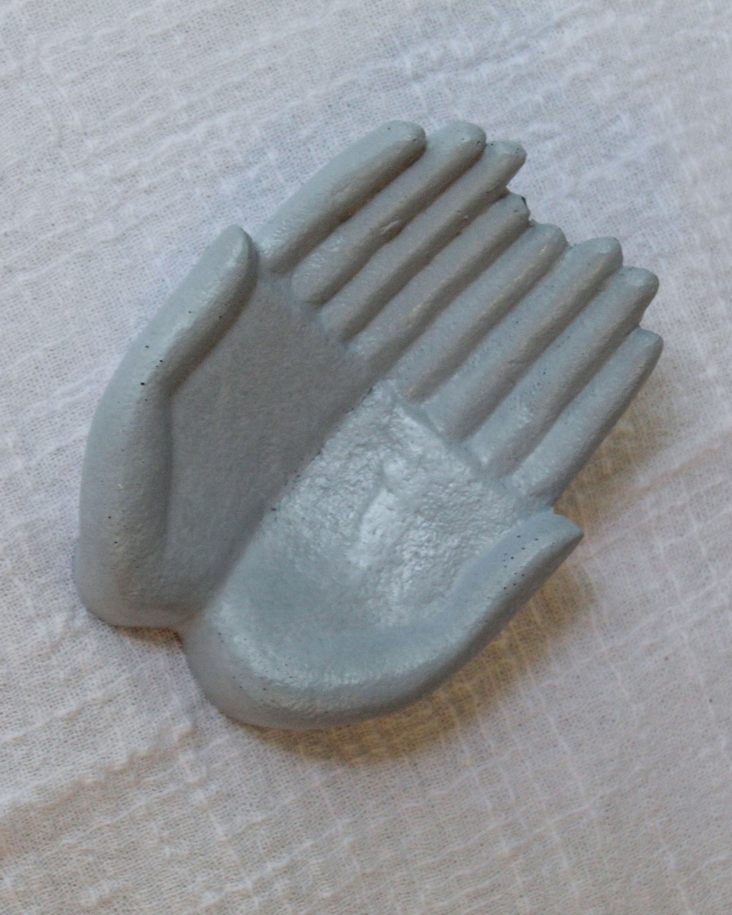 9 CHRISTOPHER Double Palm Concrete Catchall in Blue