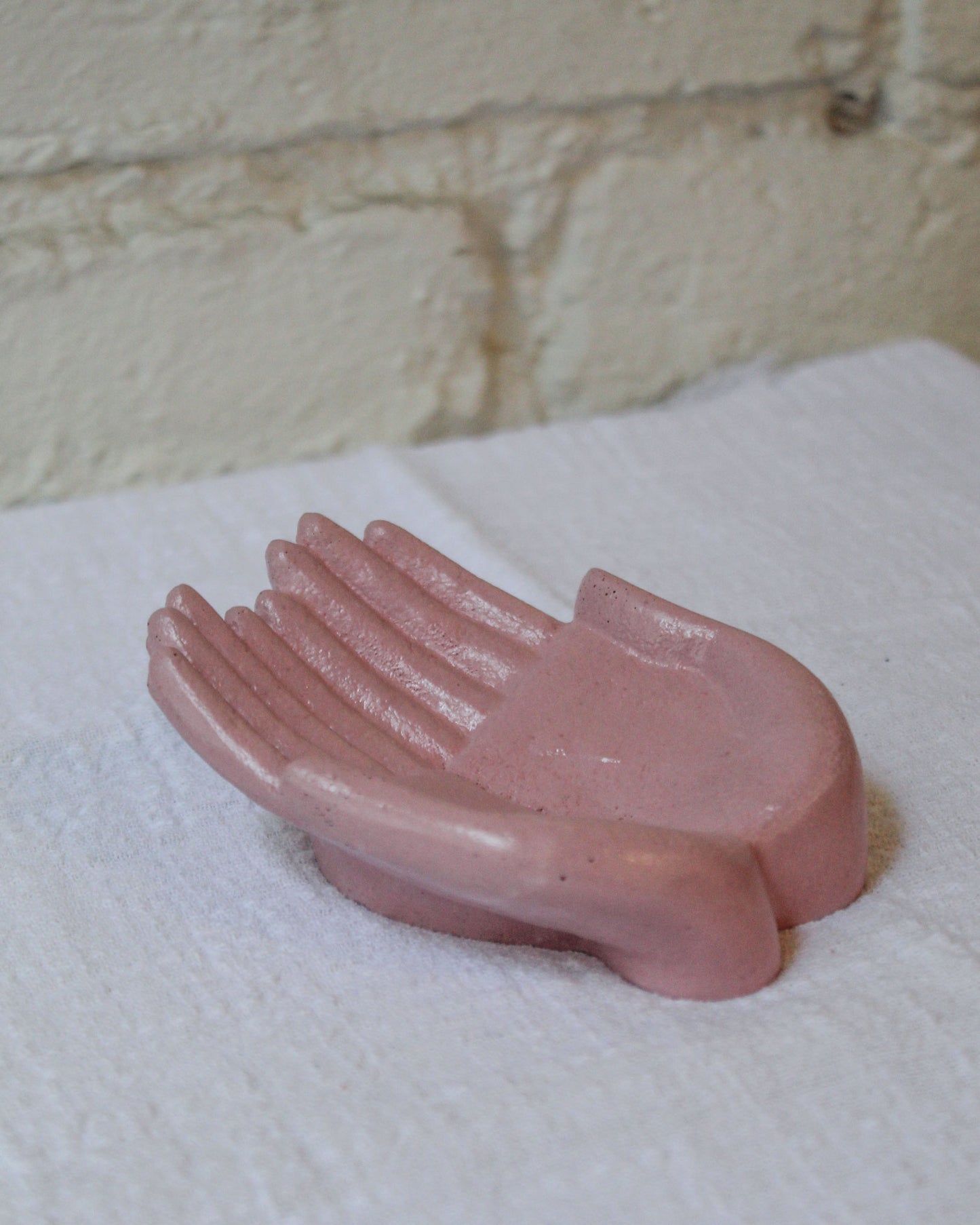 9 CHRISTOPHER Double Palm Concrete Object in Pink
