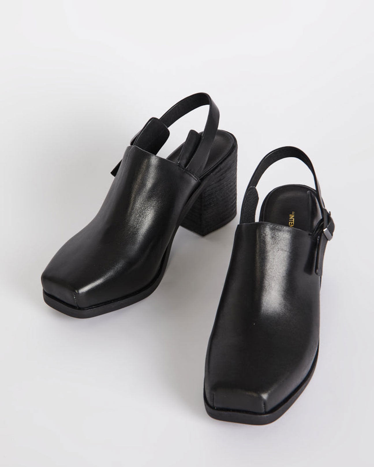 INTENTIONALLY BLANK Honcho Mule in Black