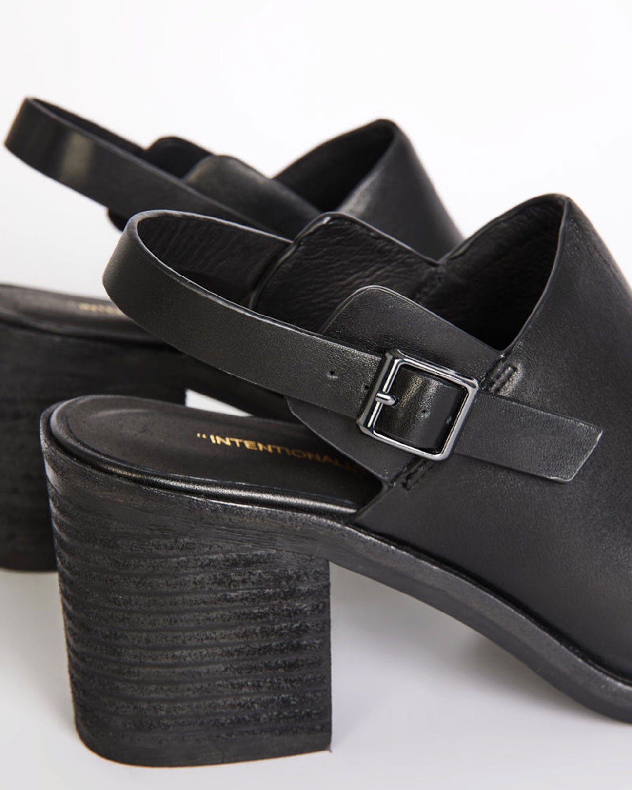 INTENTIONALLY BLANK Honcho Mule in Black
