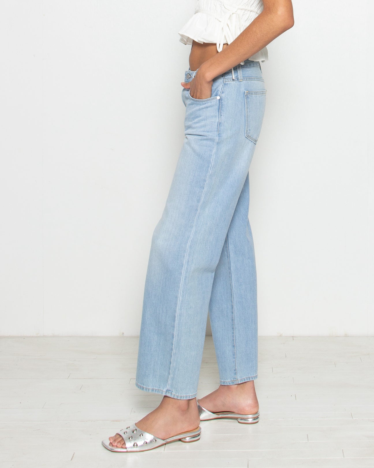 JUST BLACK DENIM Low Rise Baggy Jeans in Light Wash
