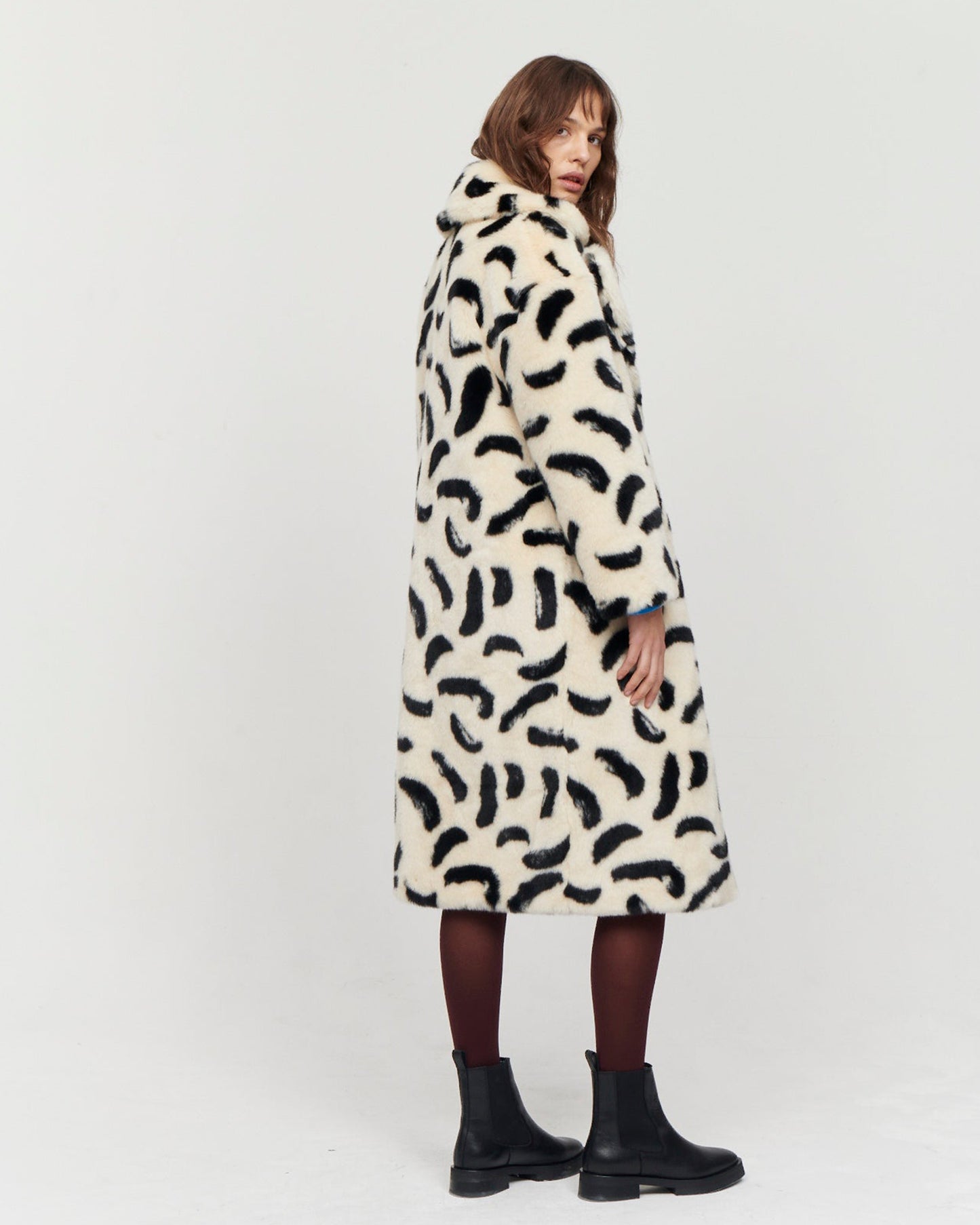 JAKKE Katie Faux Fur Coat in Paintbrush Print