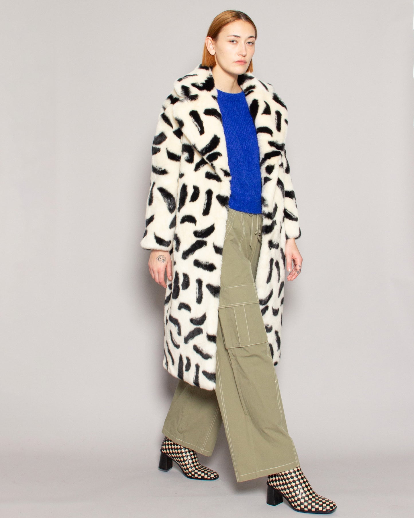 JAKKE Katie Faux Fur Coat in Paintbrush Print
