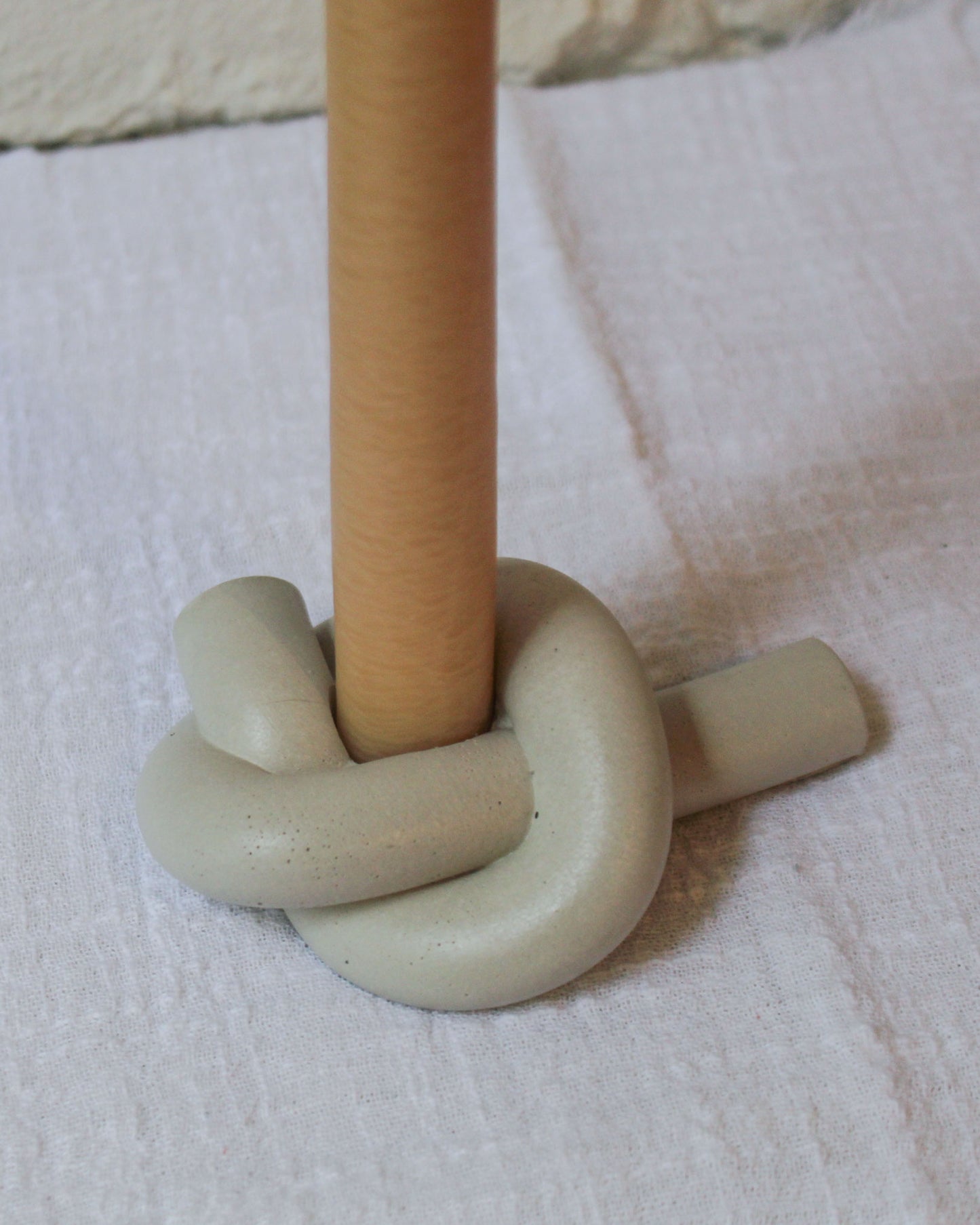 9 CHRISTOPHER Knot Concrete Candle Holder in Grey
