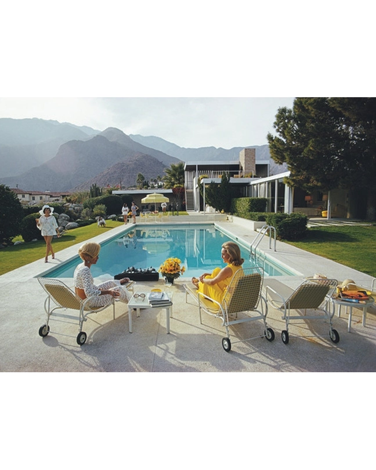 PIECEWORK Poolside Gossip - Slim Aarons Collab - 1000 Piece Puzzle
