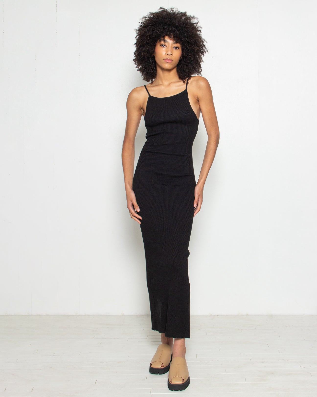 PERSONS Candace Ribbed Knit Maxi Dress in Black