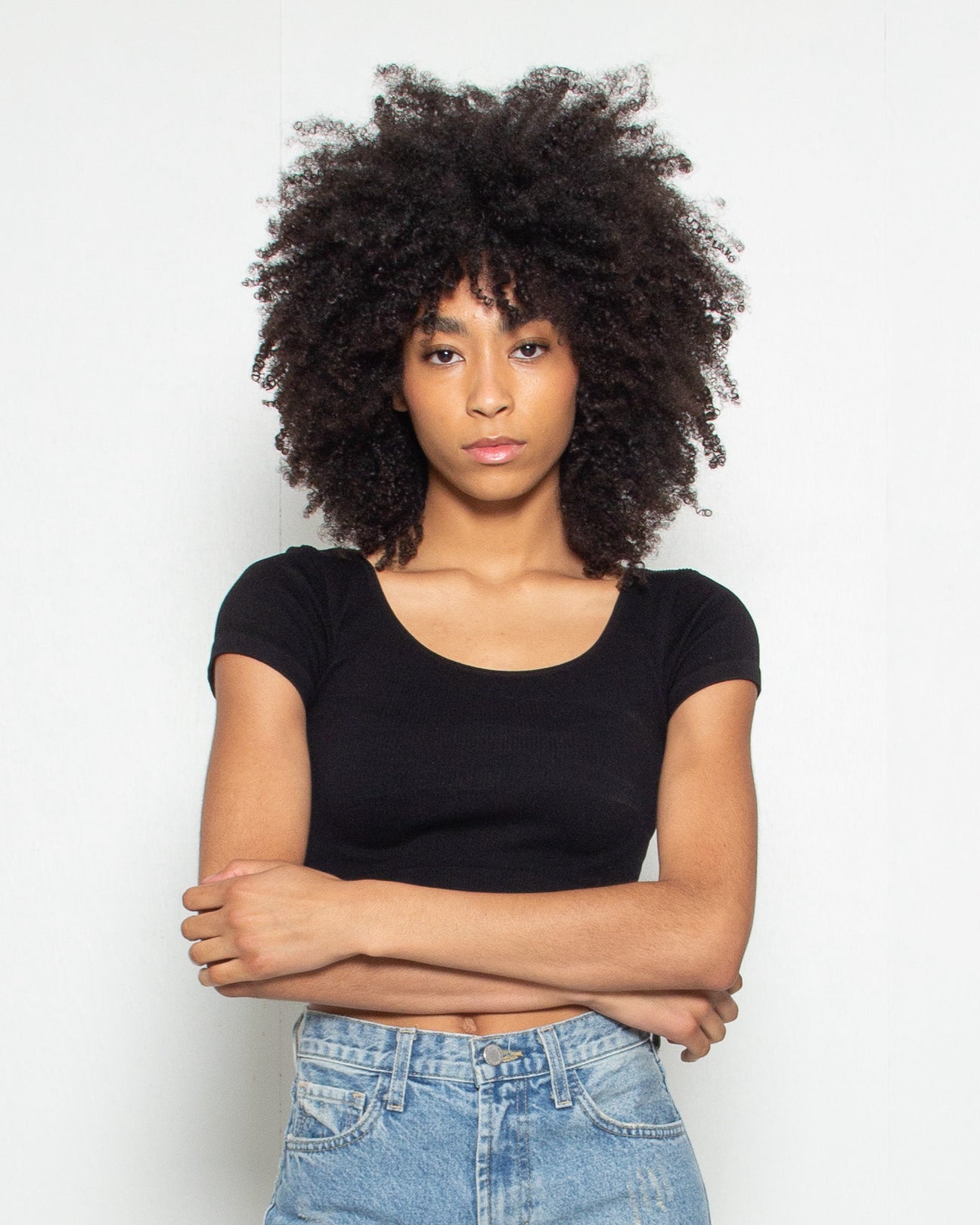 PERSONS Seamless Lattice Back Crop Top in Black