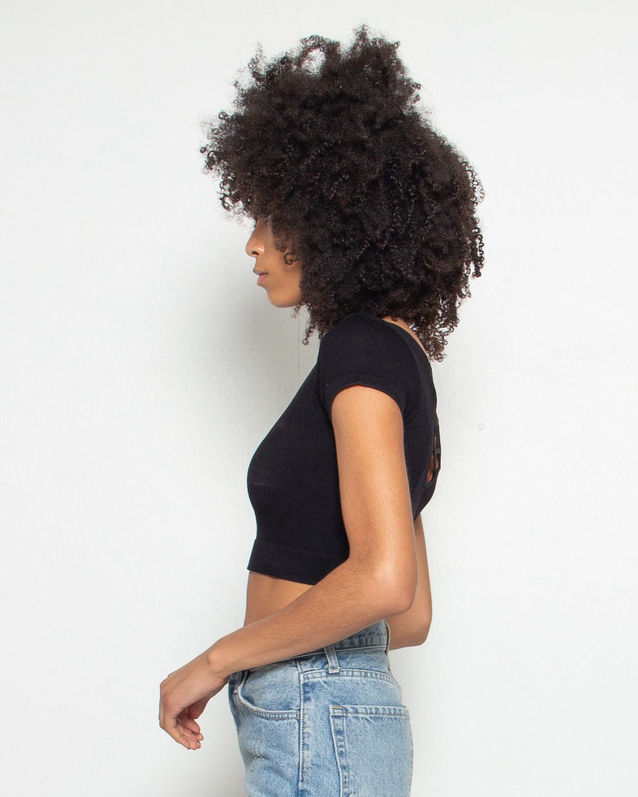 PERSONS Seamless Lattice Back Crop Top in Black