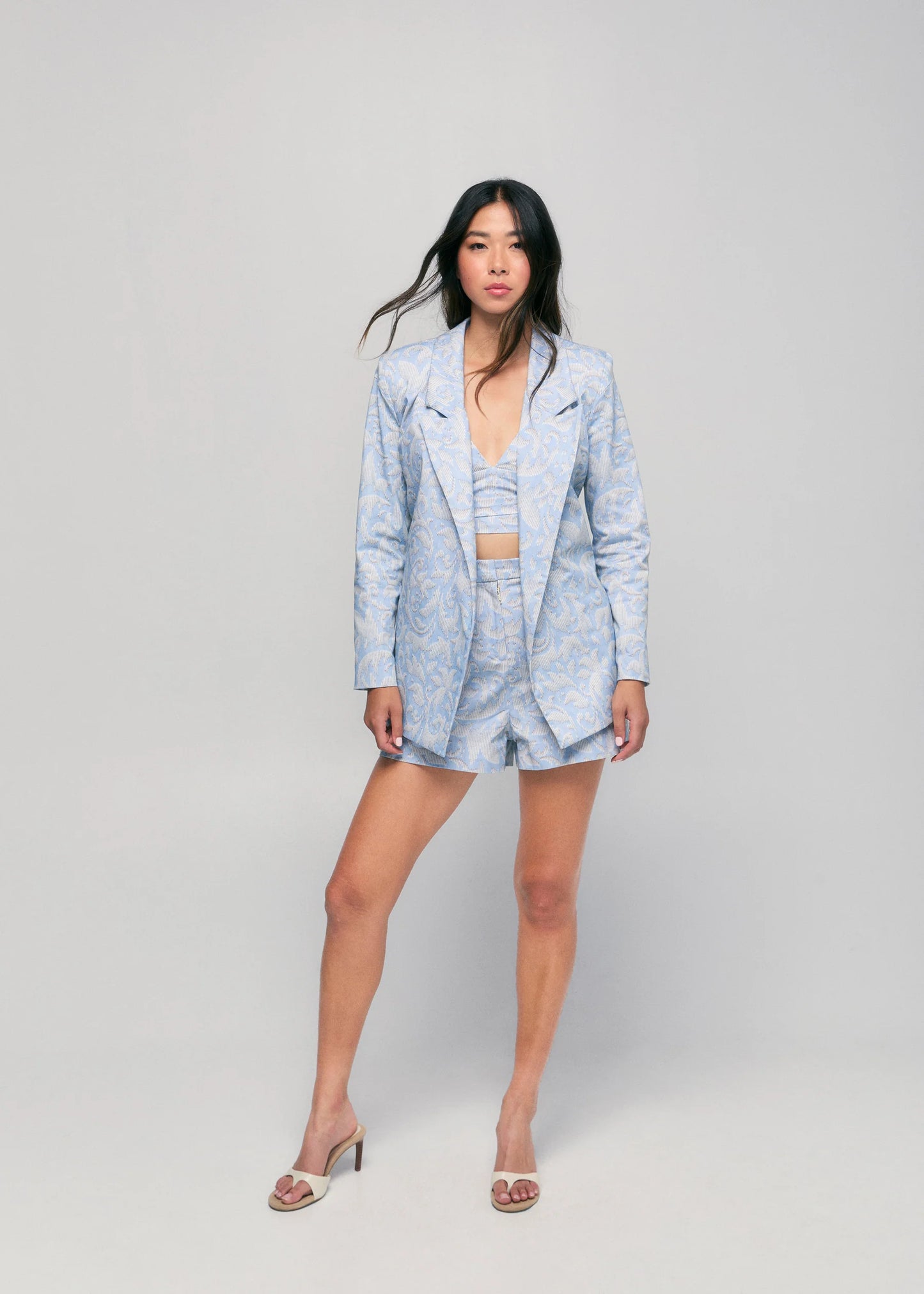 HILARY MACMILLAN Twill Double Belted Boyfriend Blazer in Blue & White