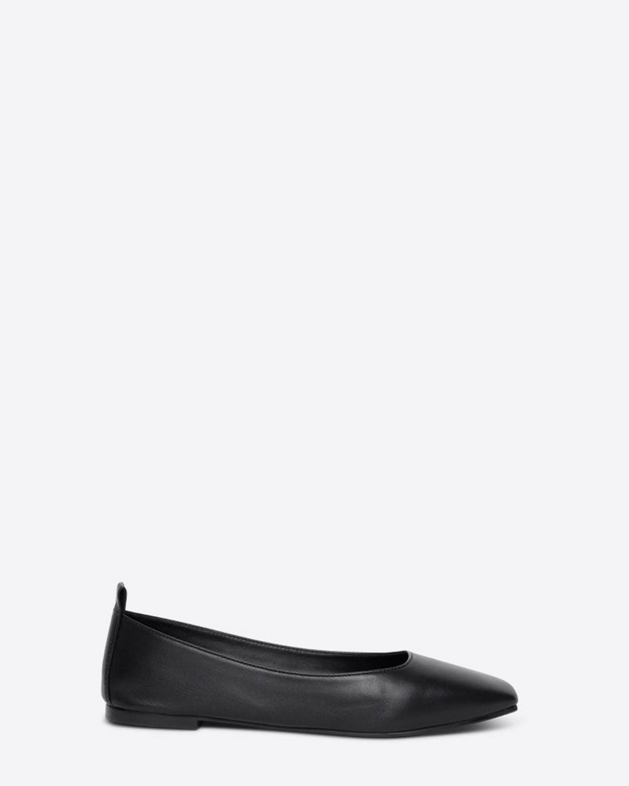 INTENTIONALLY BLANK Image Natural Sole Flat in Black available at Lahn.shop