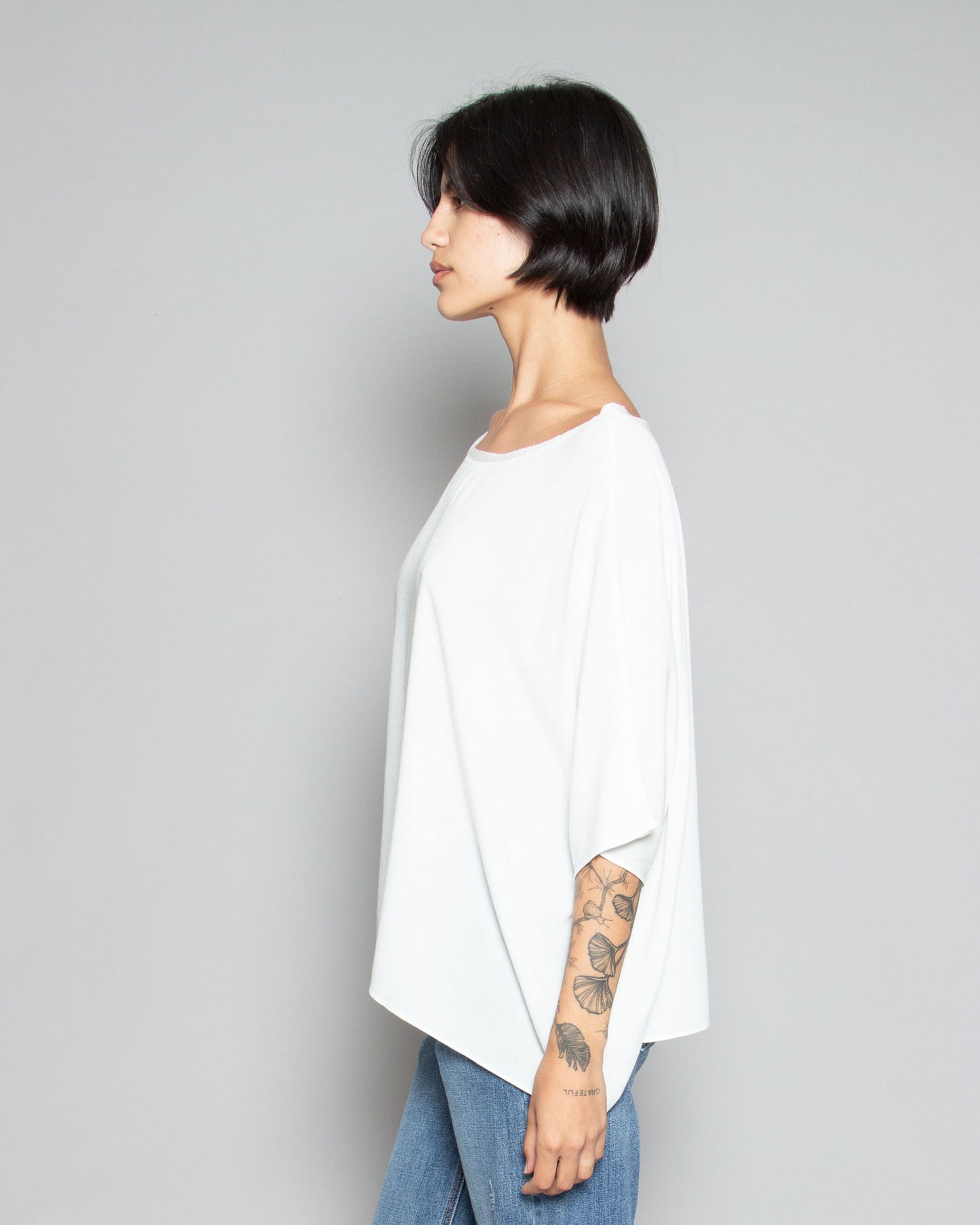 PERSONS Quinn Relaxed Tee in Chalk