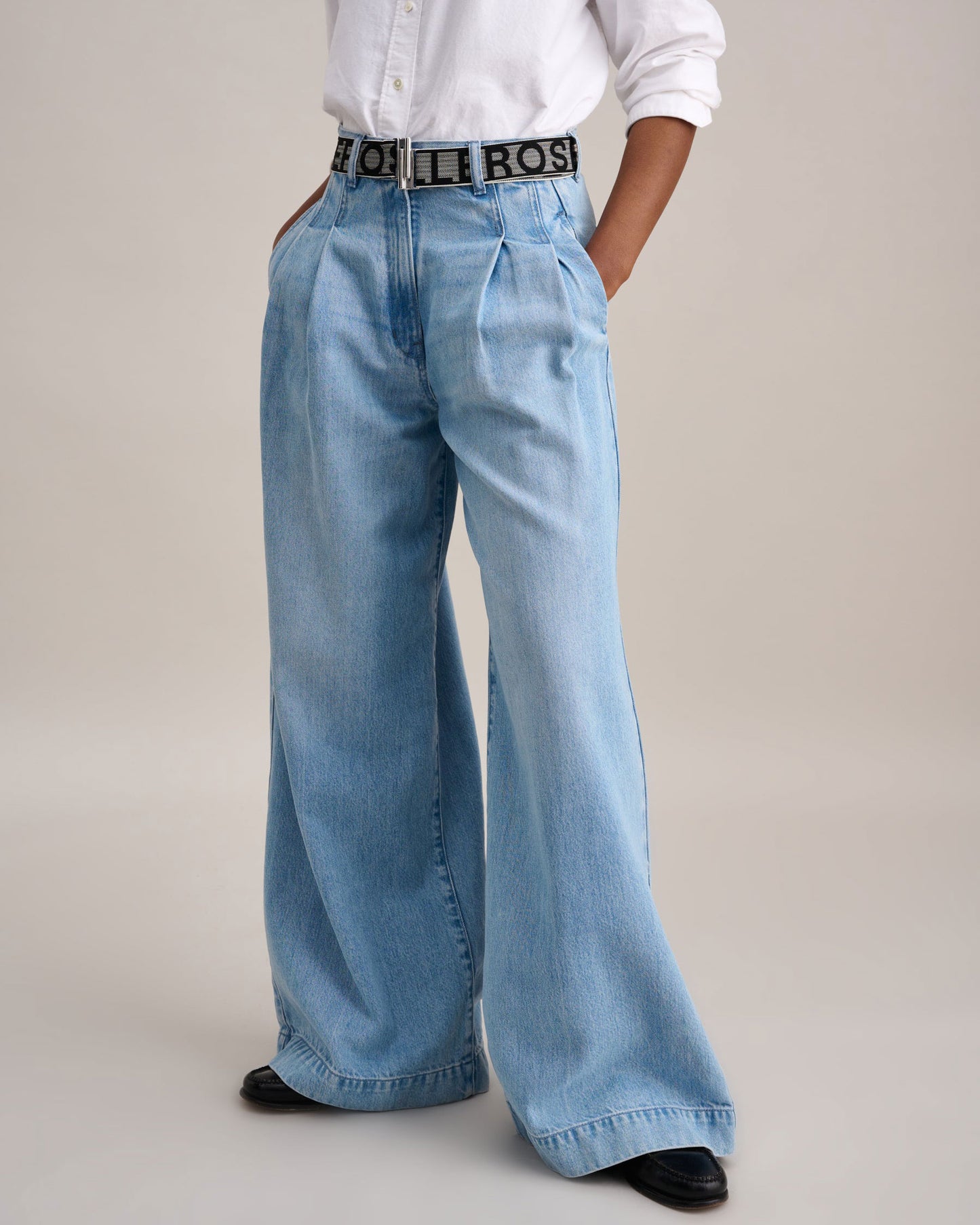BELLEROSE Pops Jeans in Washed Lt Blue available at Lahn.shop
