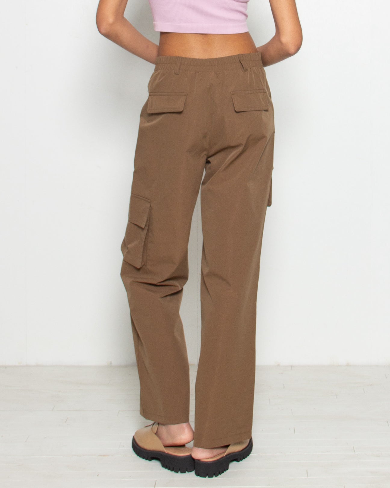 PERSONS Bryce Cargo Pants in Olive