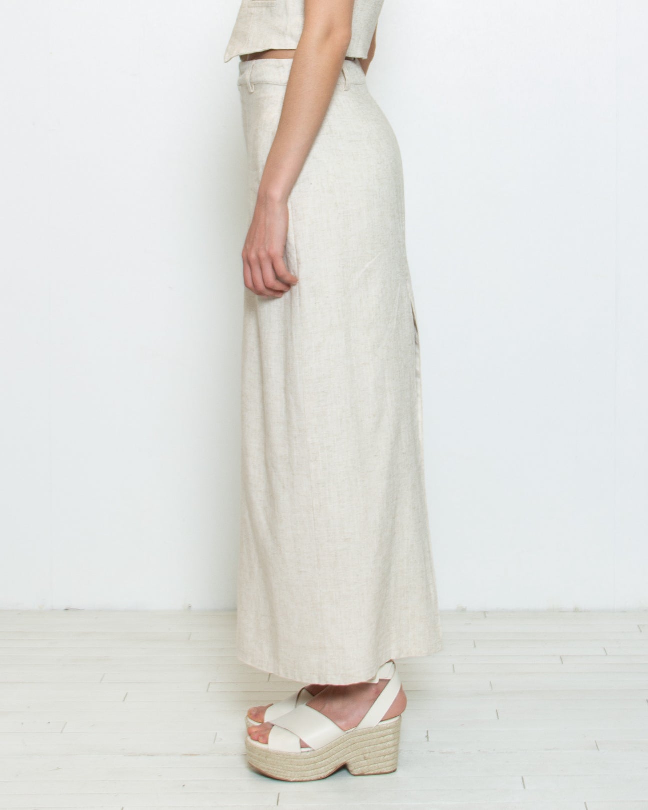 PERSONS Delilah Linen Skirt in Sand