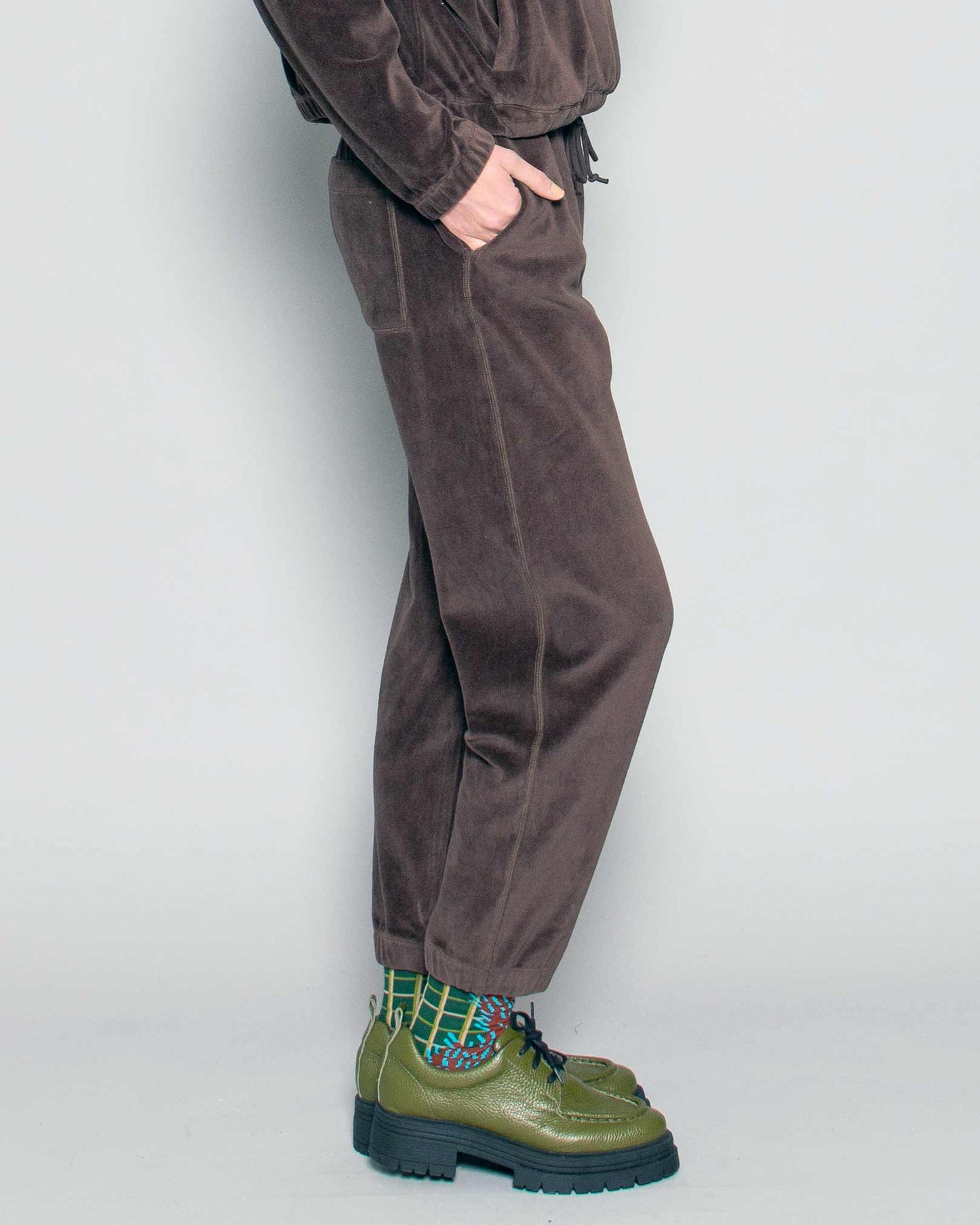 PERSONS Gino Velvet Track Pants in Espresso
