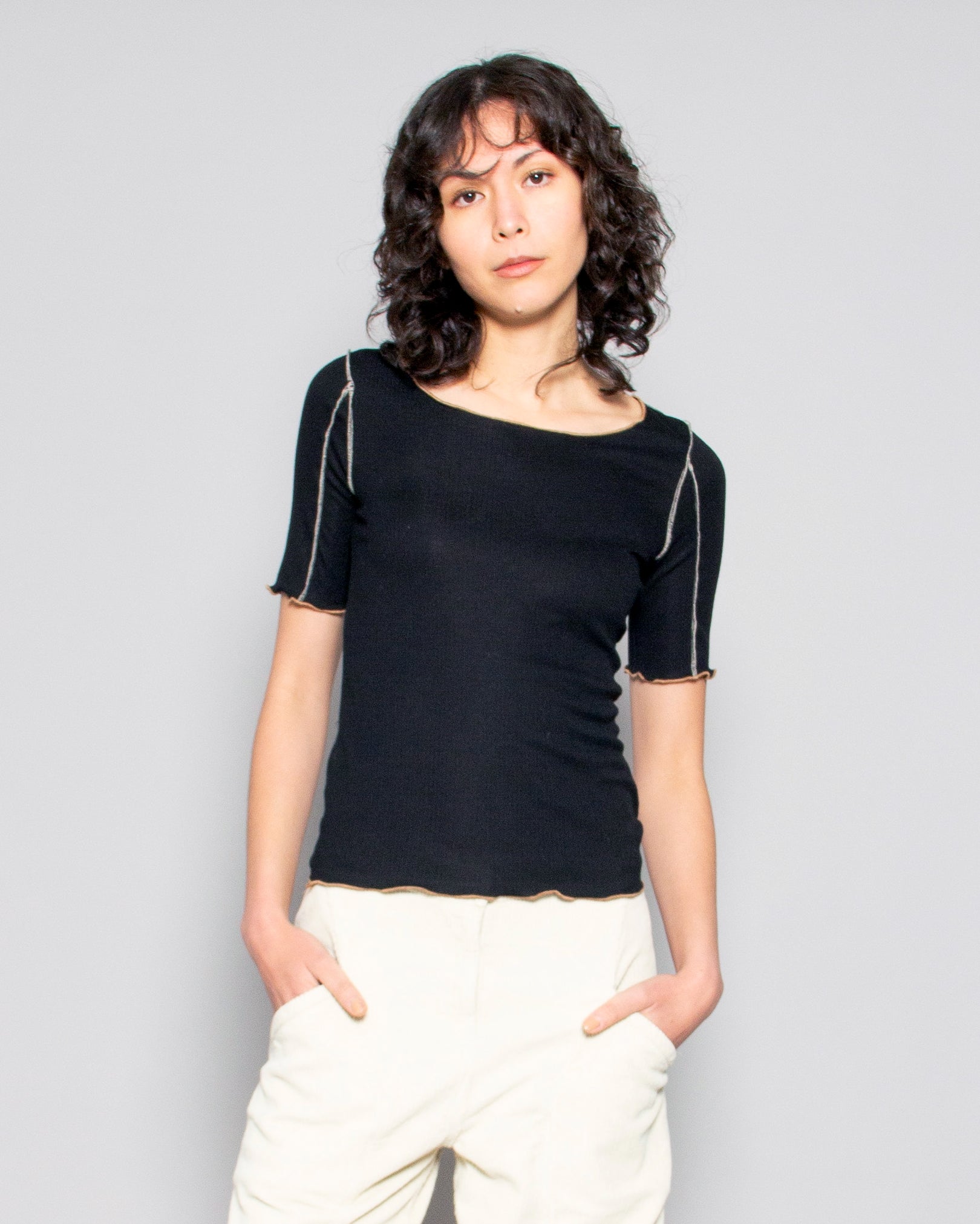 PERSONS Hayes Contrast Rib Tee in Black available at Lahn.shop