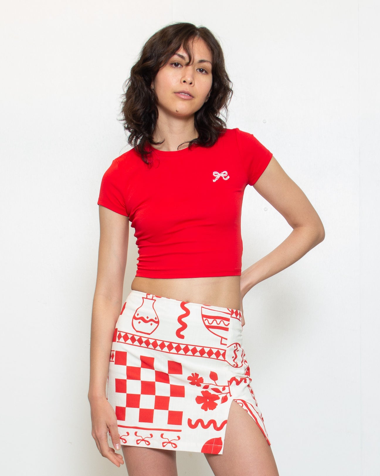 PERSONS Samantha Bow Tee in Red