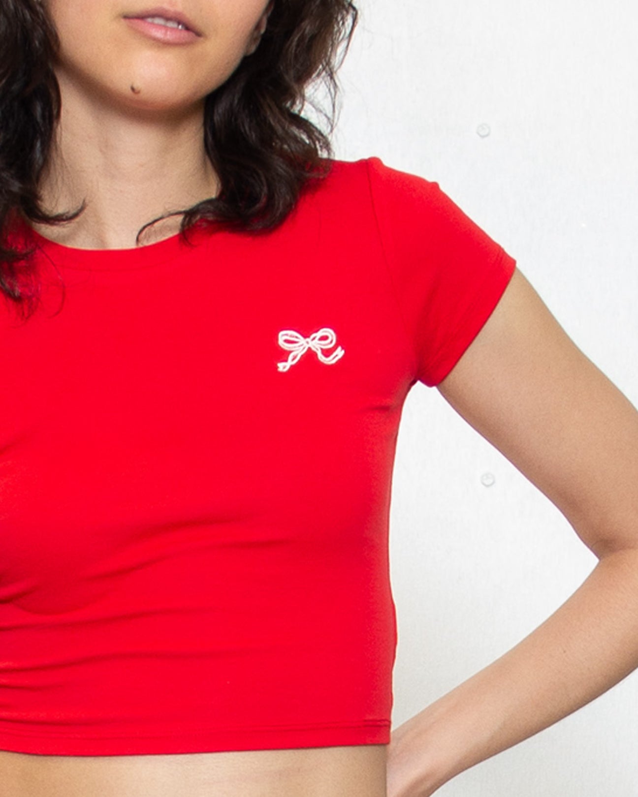 PERSONS Samantha Bow Tee in Red