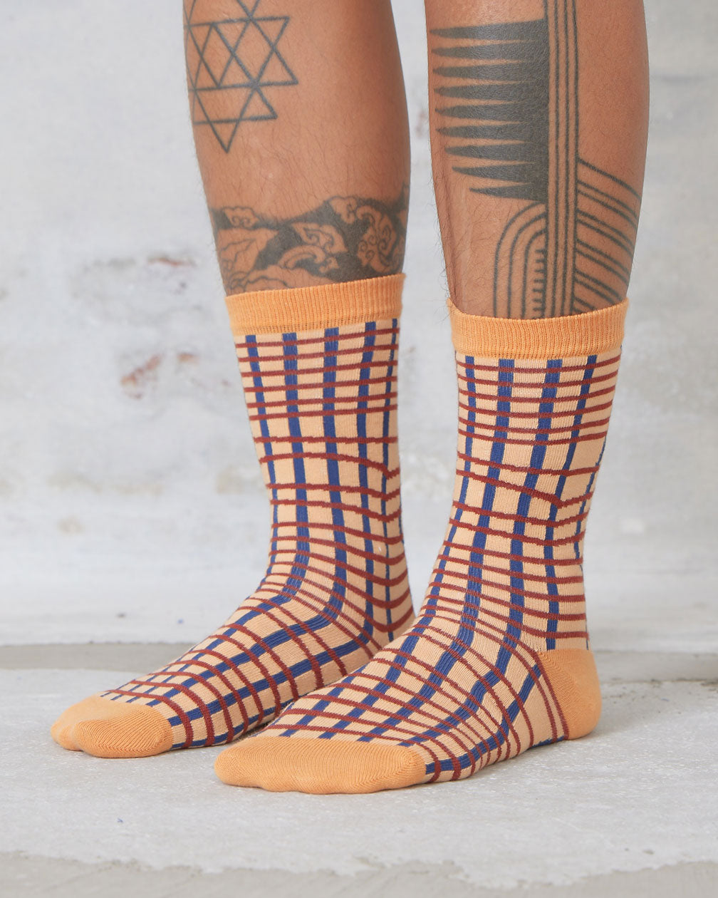 HENRIK VIBSKOV Loose Grid Femme Socks in Orange Brown Grid