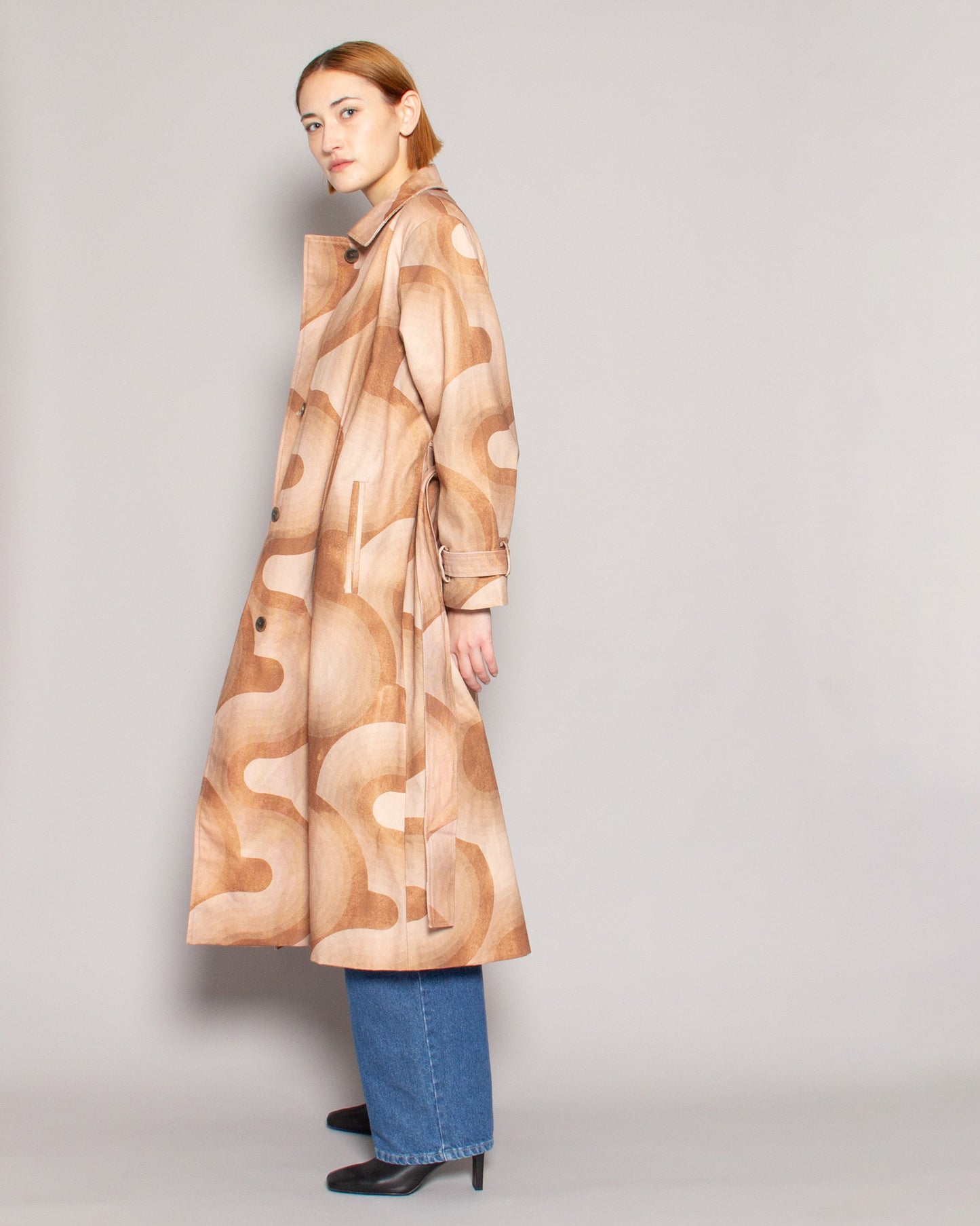 UNTITLED IN MOTION Nymoni Trench in Asymptote Brown available at Lahn.shop