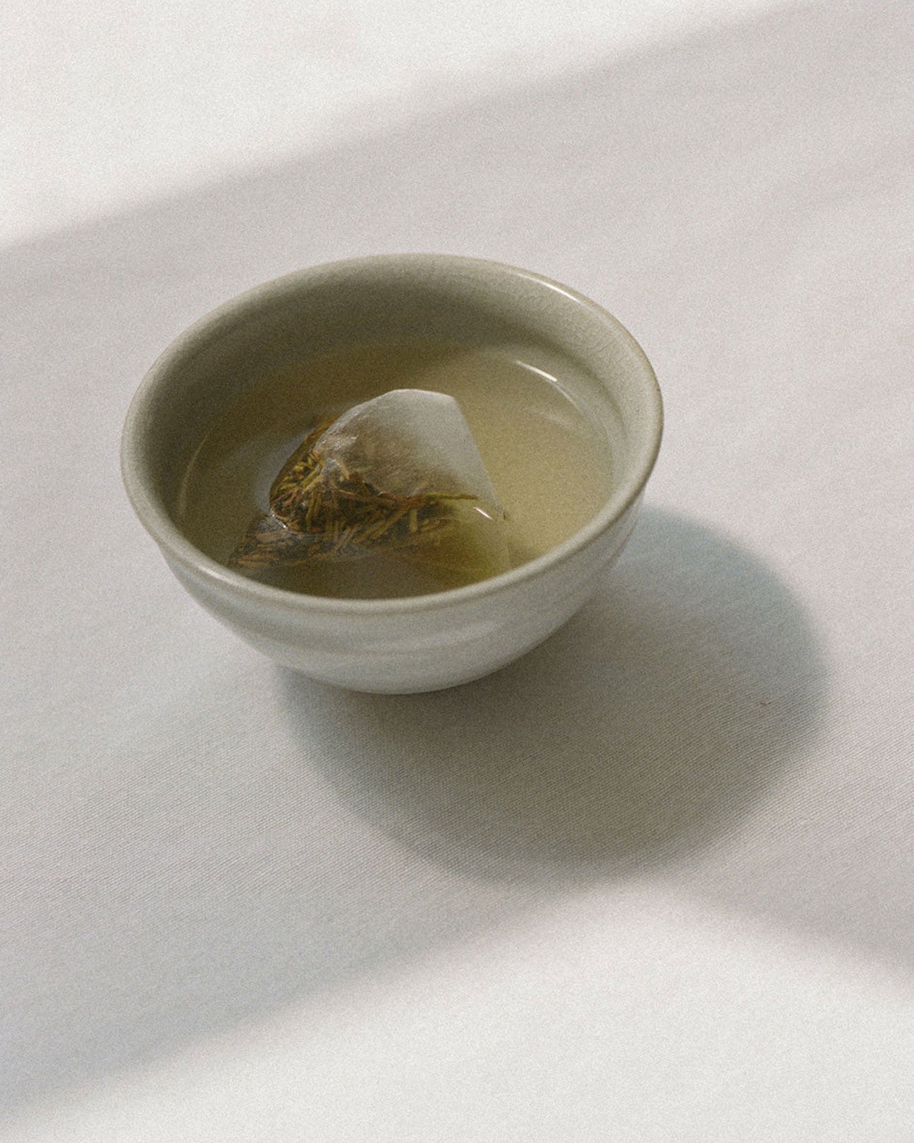 TEKUNO Tea Sachets in Hōjicha, Yuki available at Lahn.shop
